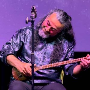 دانلود آهنگ دیر فهمیدم که جای شاه ماهی برکه نیست